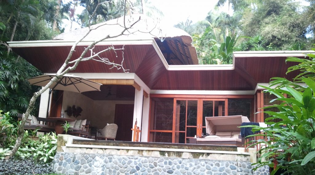 Villa am Ufer im Four Seasons Bali in Ubud