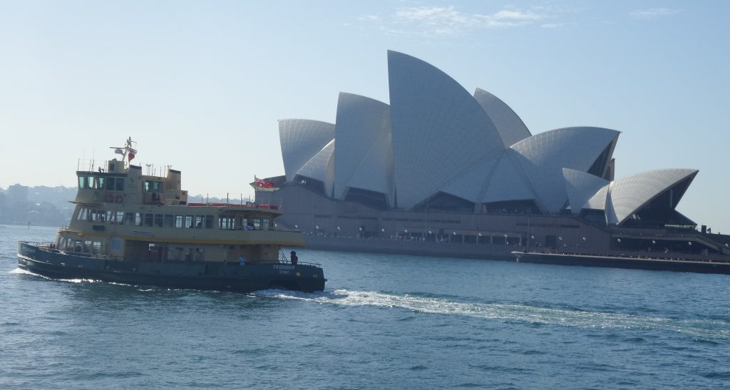Die Oper von Sydney und das Schiff Friendship